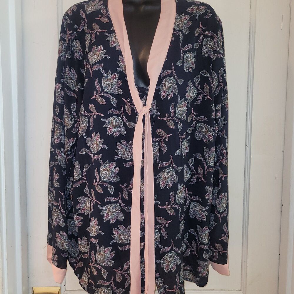Navy blue and pink blouse Hayden 1X